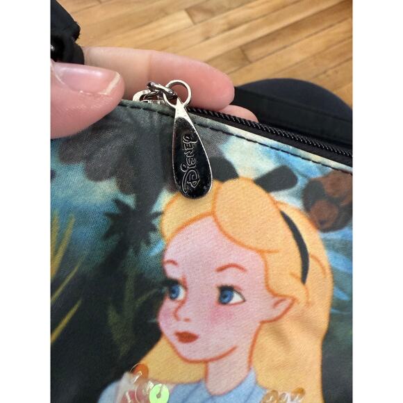 Disney Alice in Wonderland mini bag - Picture 3 of 4